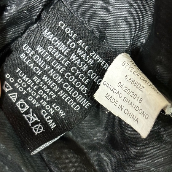 Boys Super Warm Winter Jacket - Picture 9 of 11